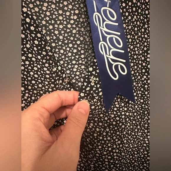 EYEYE Korean made Floral Dress with button detail and back tie Size F- fits most - Picture 4 of 6